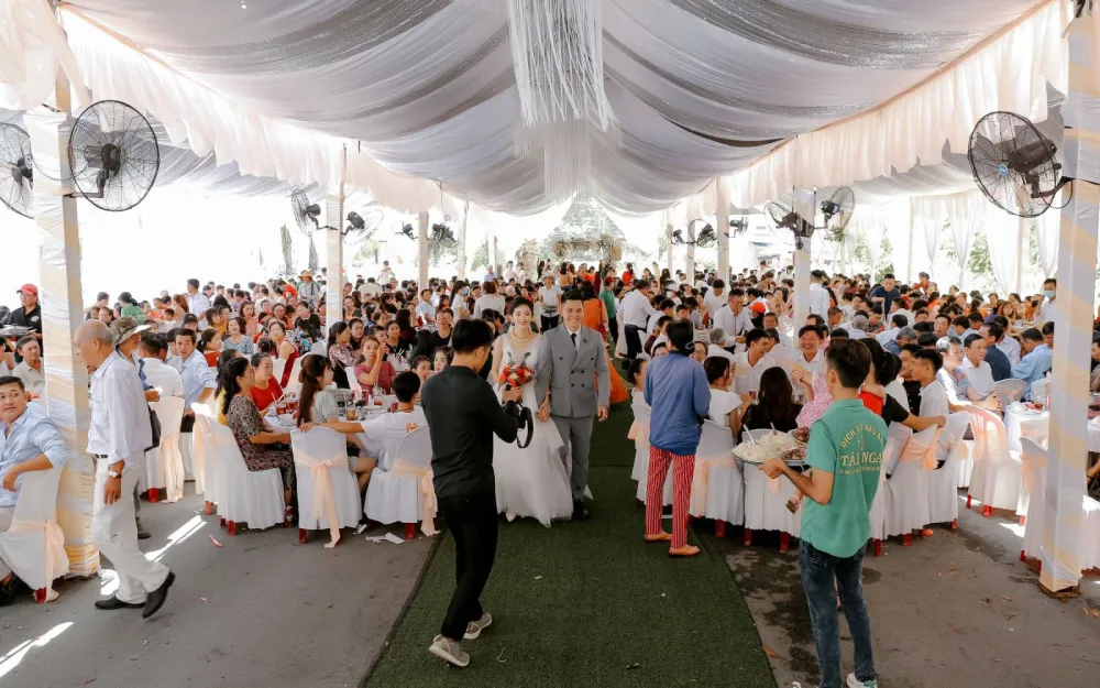 Tenda penuh tamu, tetap sejuk