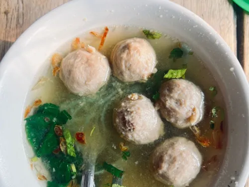Bakso Halus Komplit