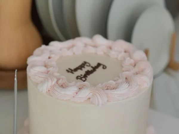 Kue Minimalis Krim Putih