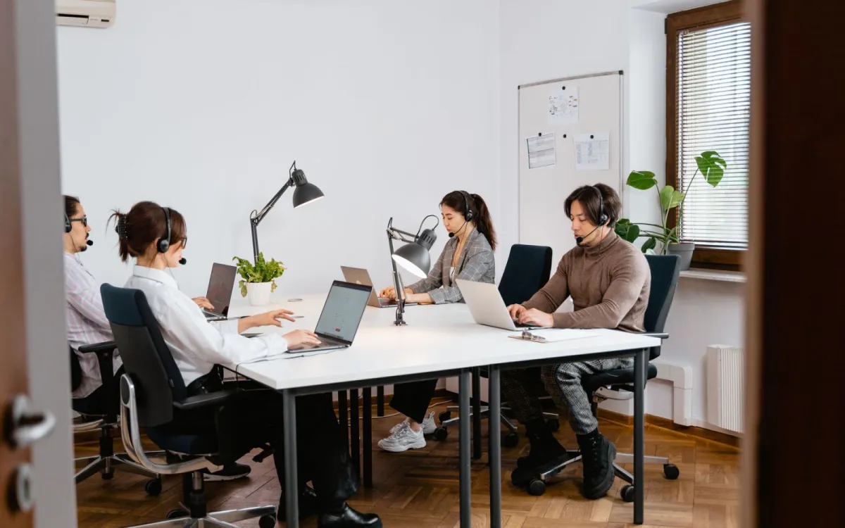 3 pertanyaan yang sering diajukan seputar call center & contact center