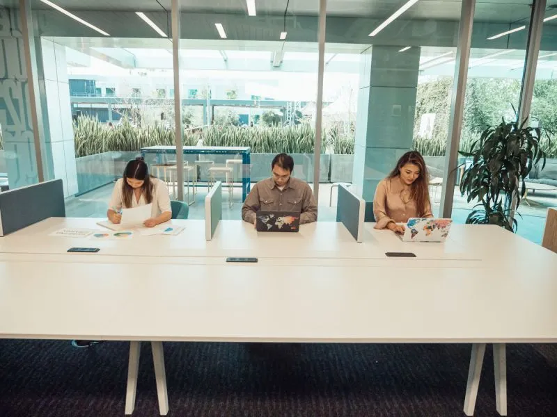 Hot Desk Harian