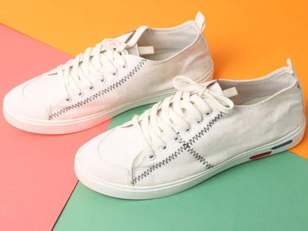 Unyellowing
