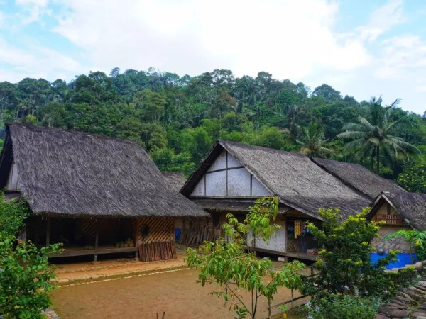 Jelajah Kampung Adat