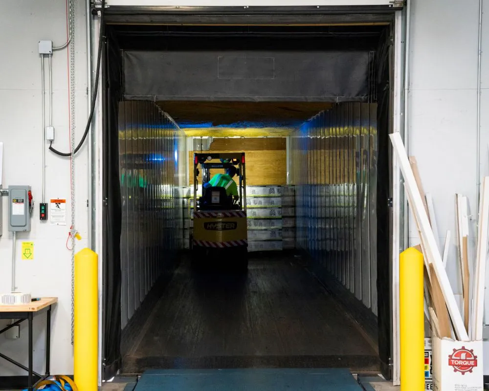 Satu gerbang, semua kebutuhan logistik