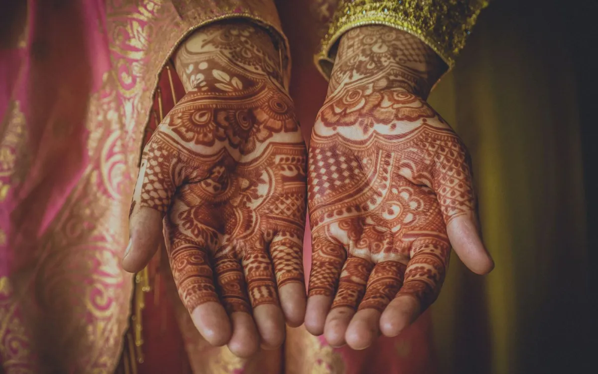 3 pertanyaan yang sering diajukan seputar henna art