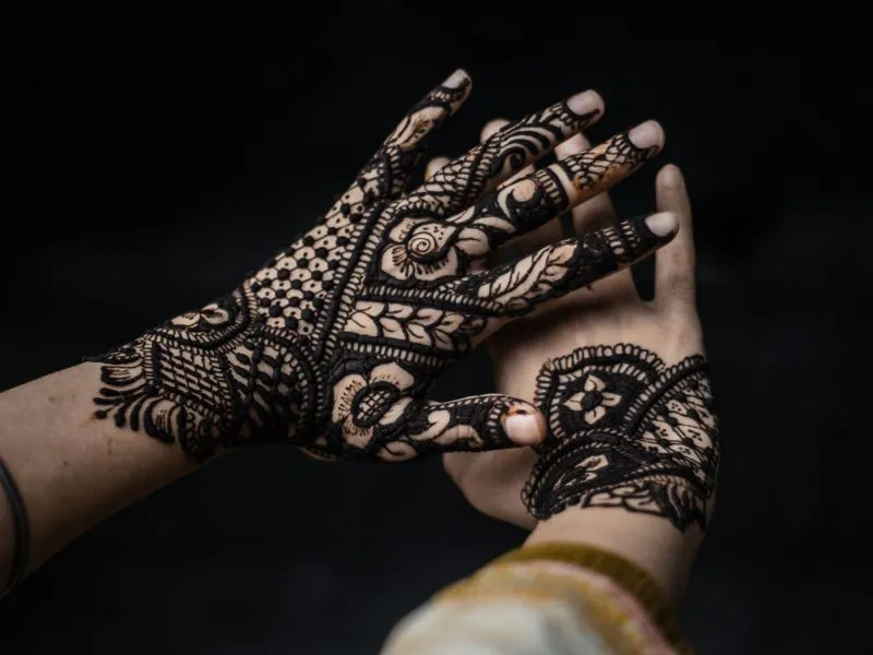 Henna Modern