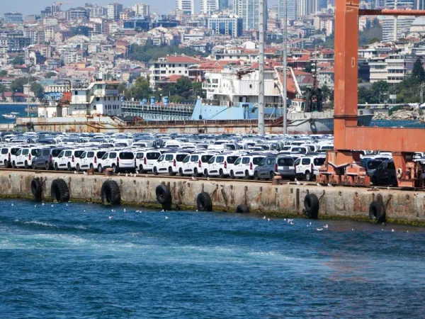 SUV Mewah Hybrid