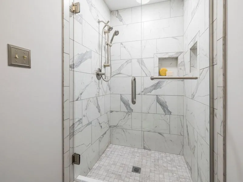 Kamar Mandi Lengkap