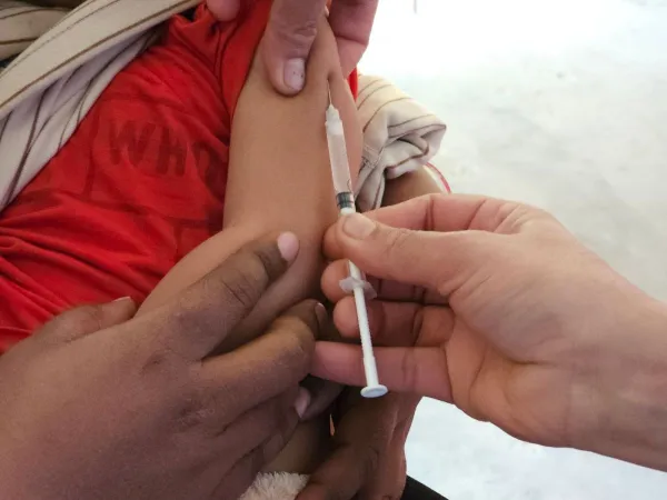 Imunisasi anak