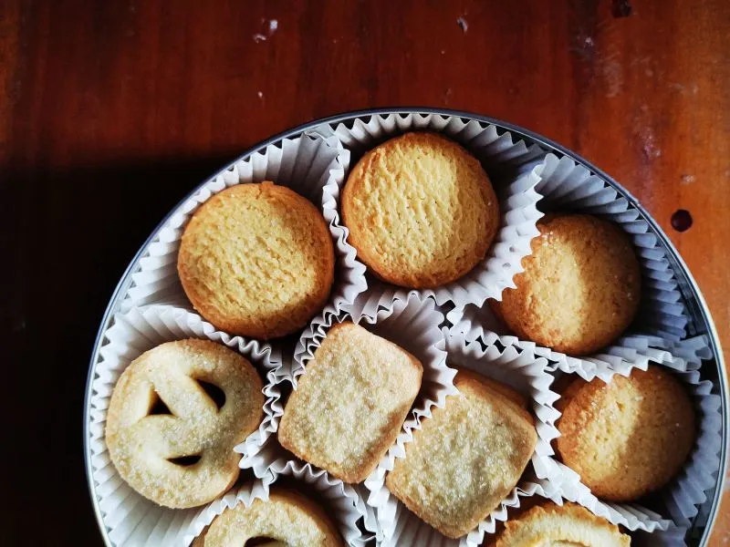 Kaleng Butter Cookies
