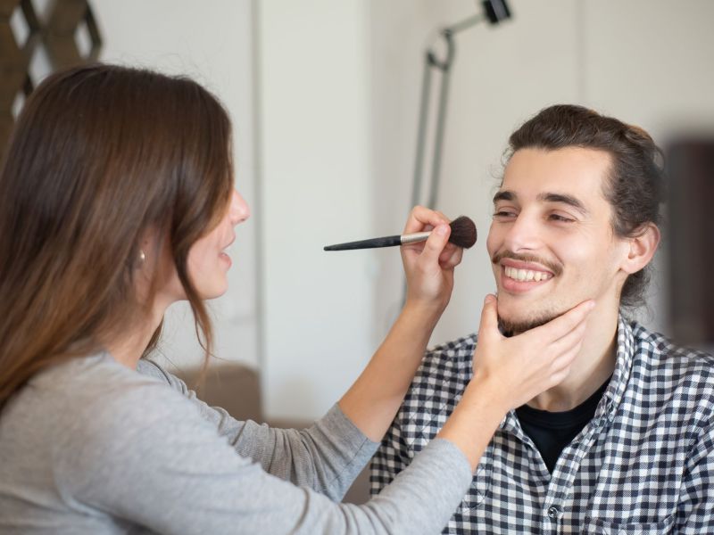 Makeup Pria & Panggung