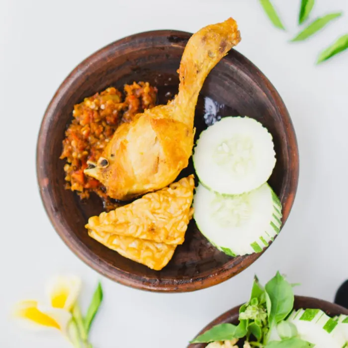 Ayam penyet