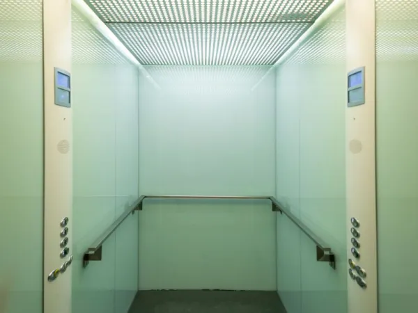 Lift Penumpang