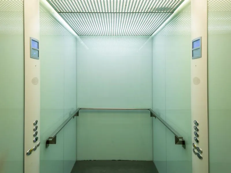Lift Penumpang