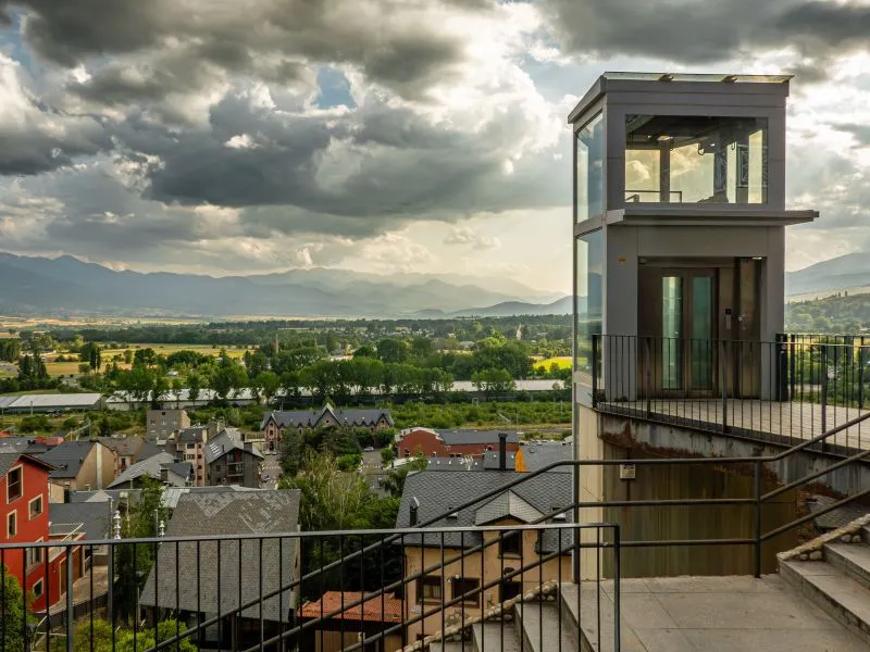 Lift Panorama & Rumah