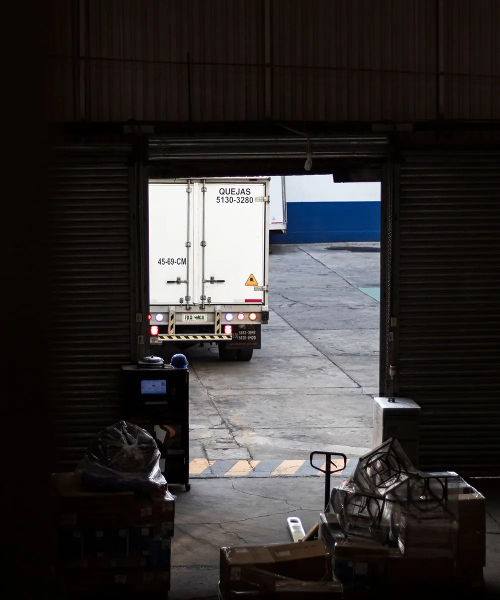Mitra logistik yang bisa diandalkan