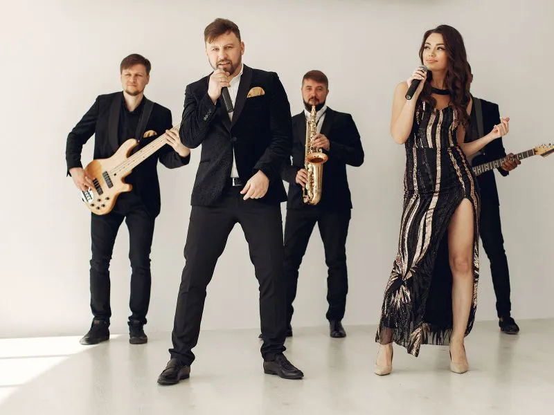 Full Wedding Band