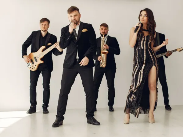 Full Wedding Band