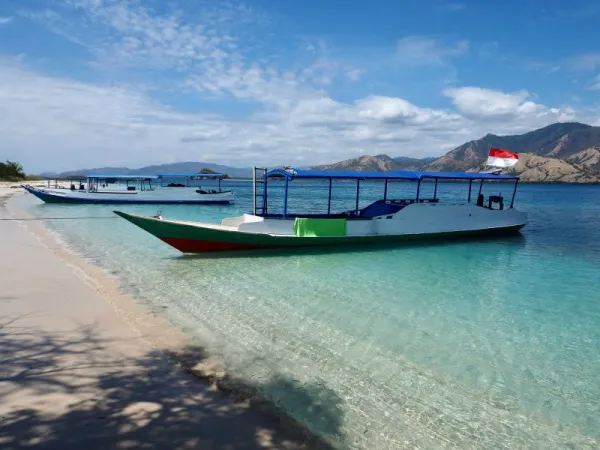 Island Hopping Pulau Contoh