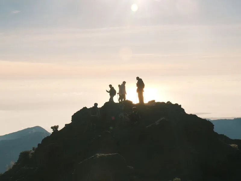 Summit Attack Gunung Contoh Tinggi