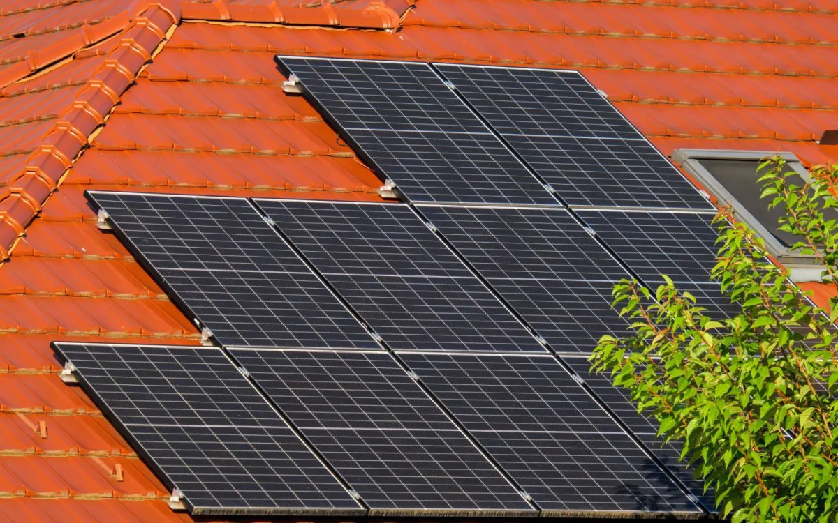 3 pertanyaan yang sering diajukan seputar pasang panel surya (PLTS atap)