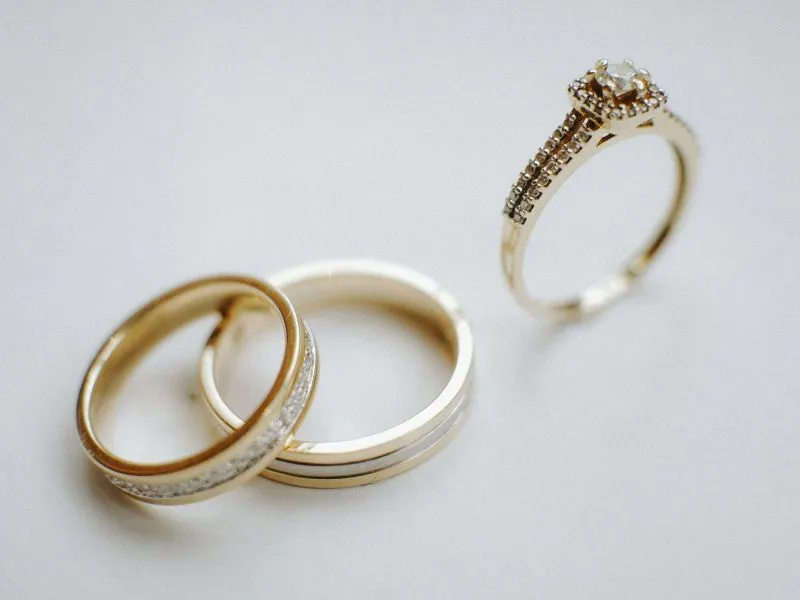 Cincin Kawin Garis Halus