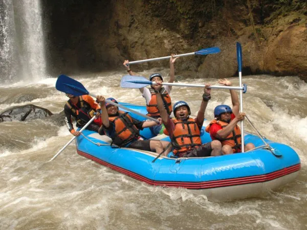 Trek Petualang