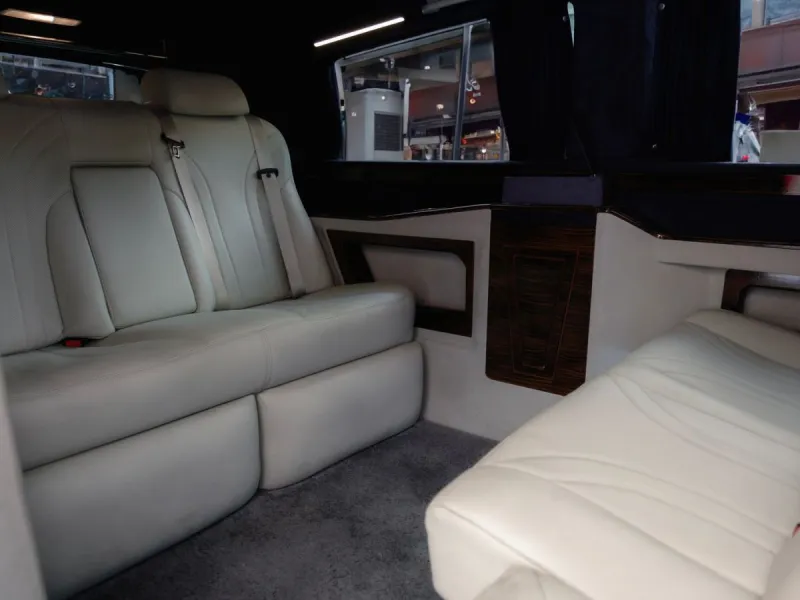 Toyota Hiace Premio