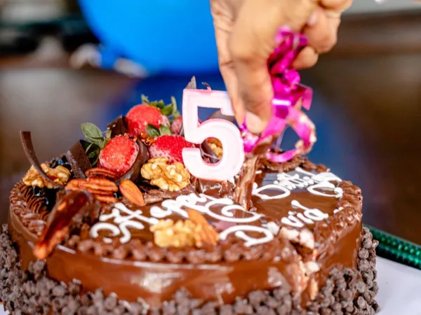 Kue ulang tahun pesanan