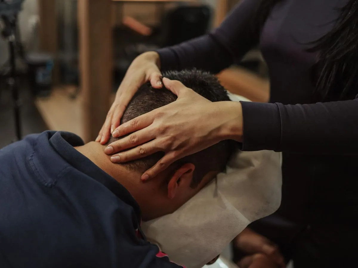 Head & Shoulder Massage