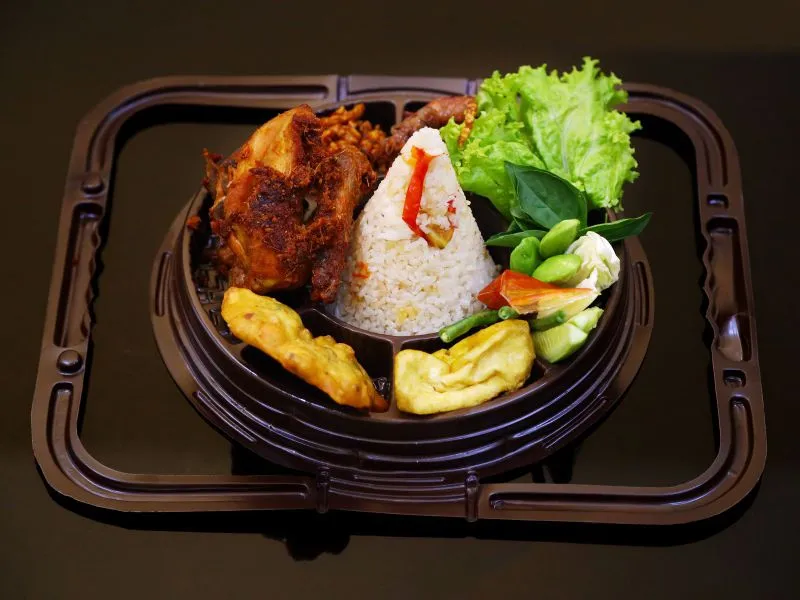 Panduan memilih paket tumpeng & nasi kuning syukuran: 6 pilihan dan bedanya