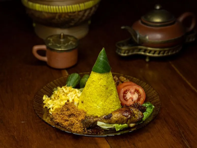 Tumpeng Syukuran Rumah