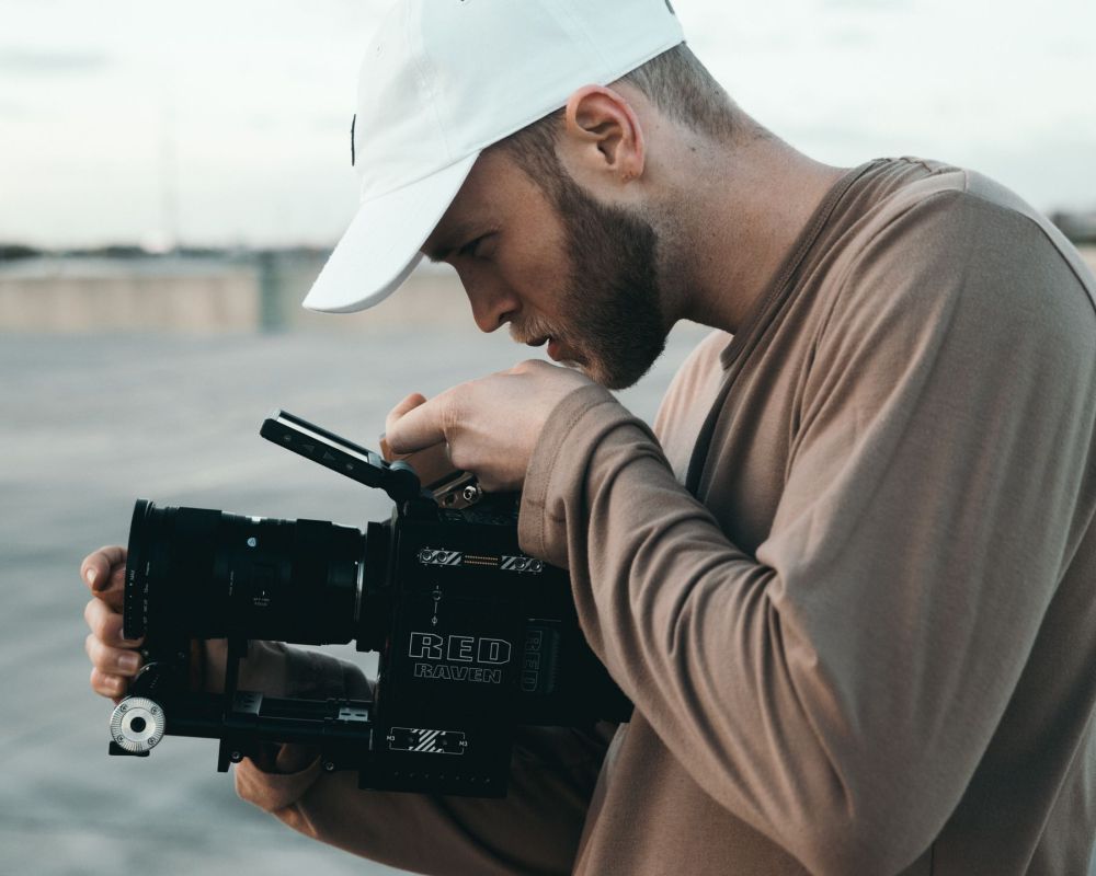 Tim kecil, standar sinema