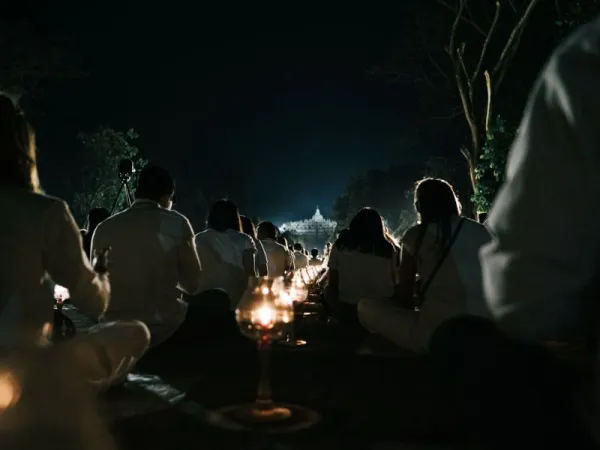 Malam Puja Waisak