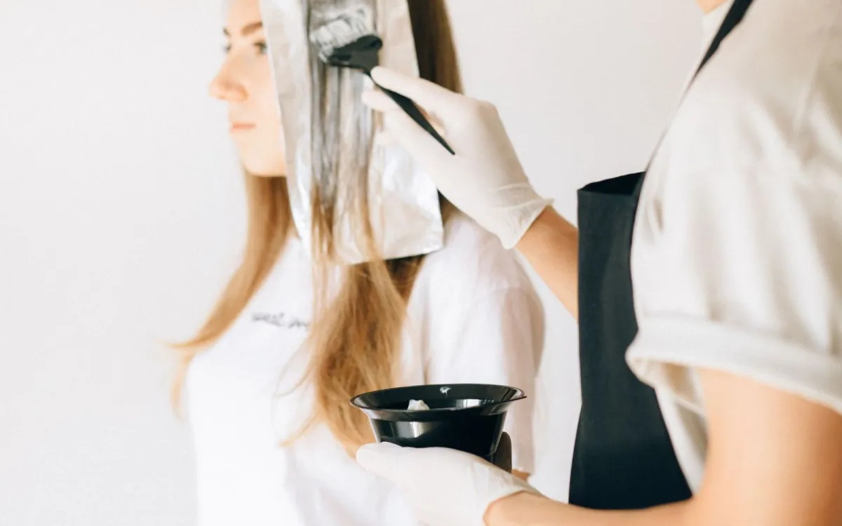 3 pertanyaan yang sering diajukan seputar salon warna rambut