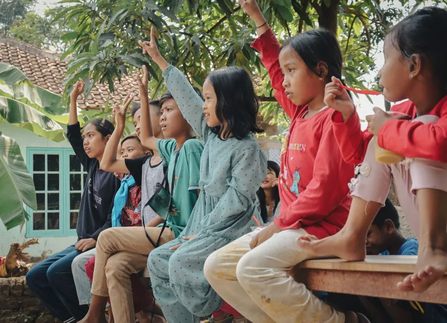 Beasiswa 100 Anak Kembali Sekolah